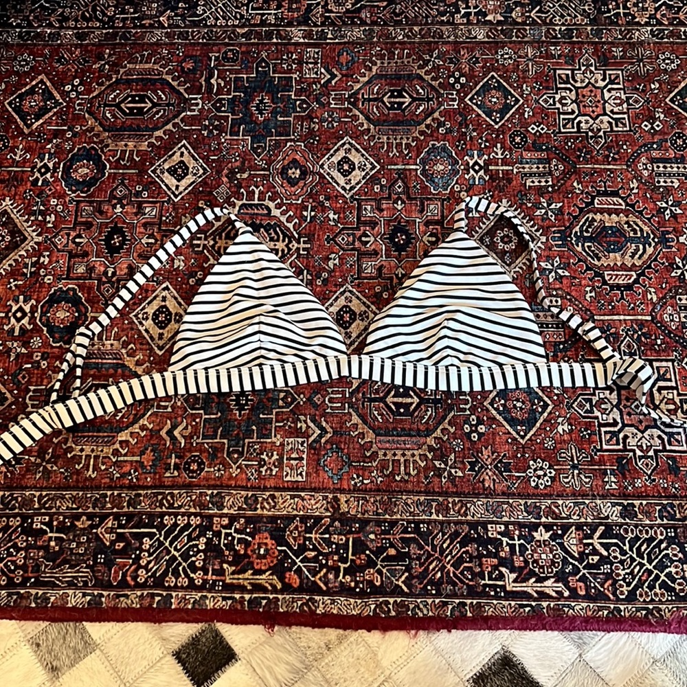 Hollister medium bikini top